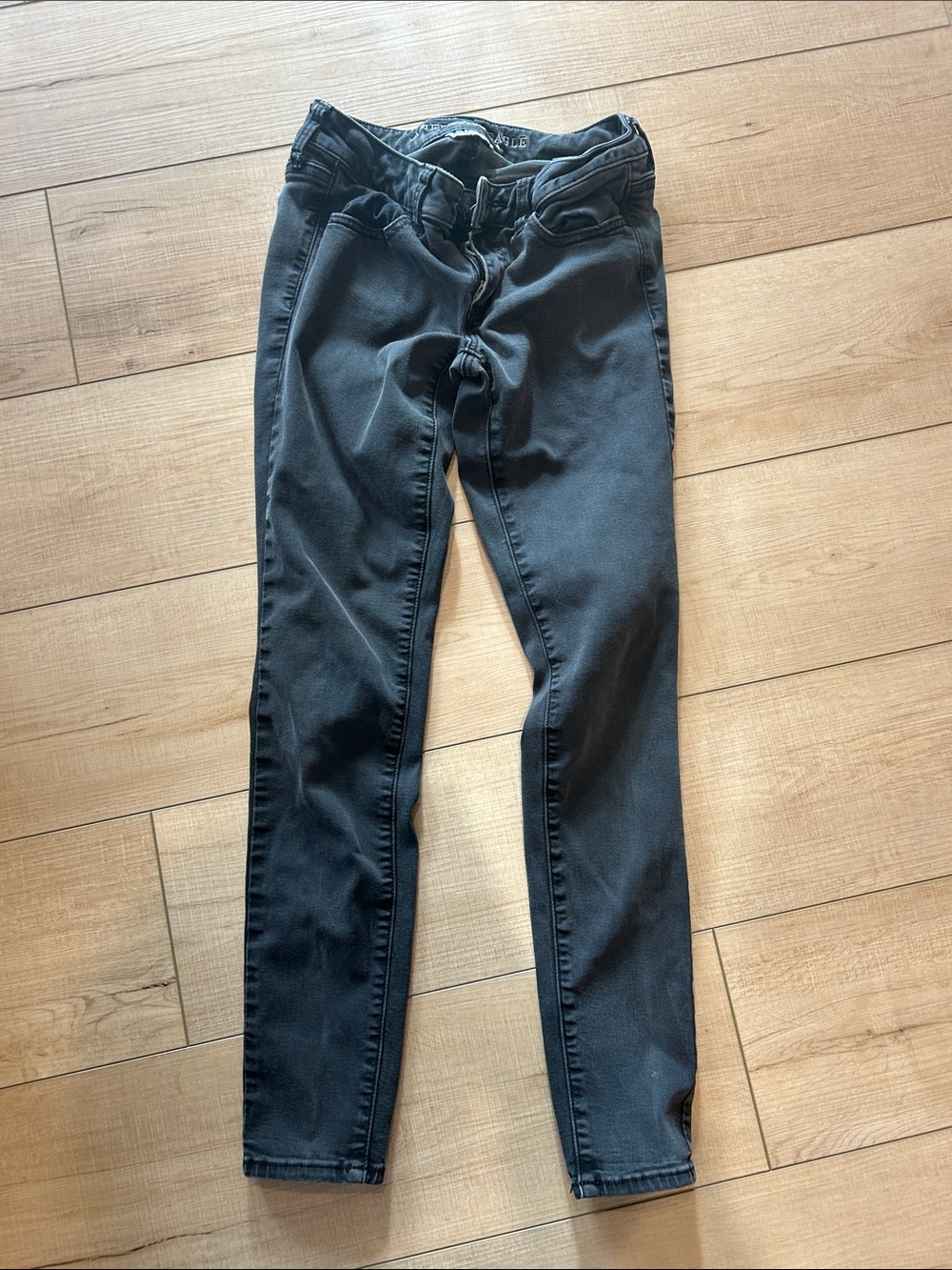 Black American Eagle Outfitters Black Skinny Jeans size 4 short